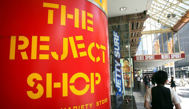 The Reject Shop лого и вход на магазина