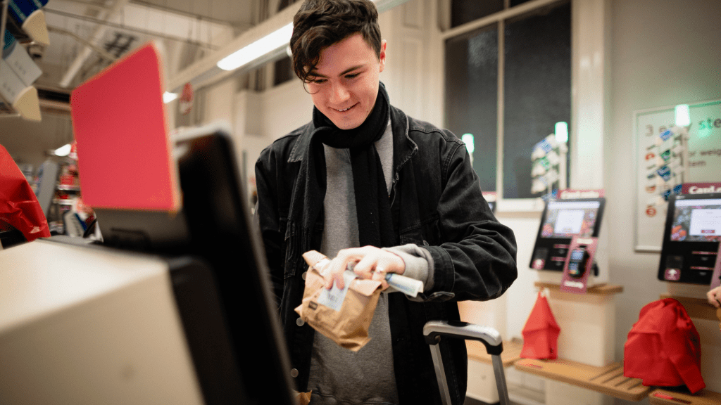 Магазини и супермаркети на 100% самообслужване