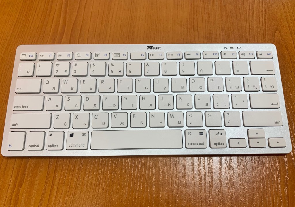 Лазерно гравиране на клавиатура на фонетика