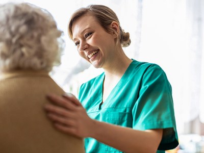 Как Aster Healthcare дигитализира ръчните процеси и намали разходите без да разхищава хартия? 